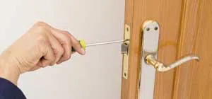 Affordable Locksmith Services Cincinnati, OH 513-726-2016 Affordable Locksmith Services Cincinnati, OH 513-726-2016 - trunk-unlock-01